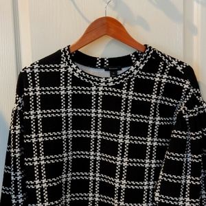 Halogen (Nordstrom) Black and white women's top. Size medium. NWOT.